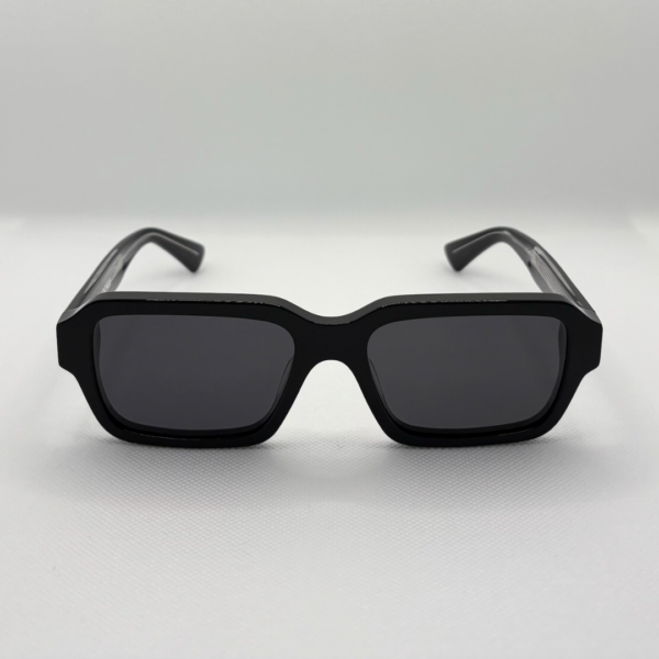 Capri - Black